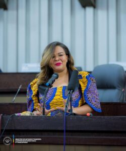 Lire la suite à propos de l’article Thérèse Kayikwamba demande aux missions diplomatiques «des actions concrètes» contre l’agression de la RDC