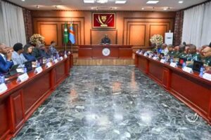 Lire la suite à propos de l’article RDC : Tshisekedi a présidé, mercredi, une réunion spéciale du Conseil supérieur de la Défense