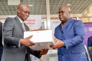 Lire la suite à propos de l’article M-pox en RDC: F. Tshisekedi présent à la remise d&rsquo;un don du matériel médical à l&rsquo;INRB