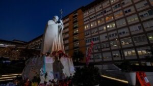 Lire la suite à propos de l’article L’état de santé du Pape François en légère amélioration