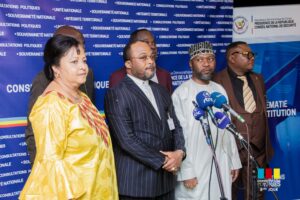 Lire la suite à propos de l’article 8è jour de Consultations politiques : “Dieu nous a placés dans ce pays pour jouer notre rôle” (Dodo Kamba)