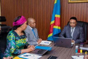 Lire la suite à propos de l’article Consultations politiques : “Je pense que tout le monde devrait se surpasser” (Marie-José Ifoku)