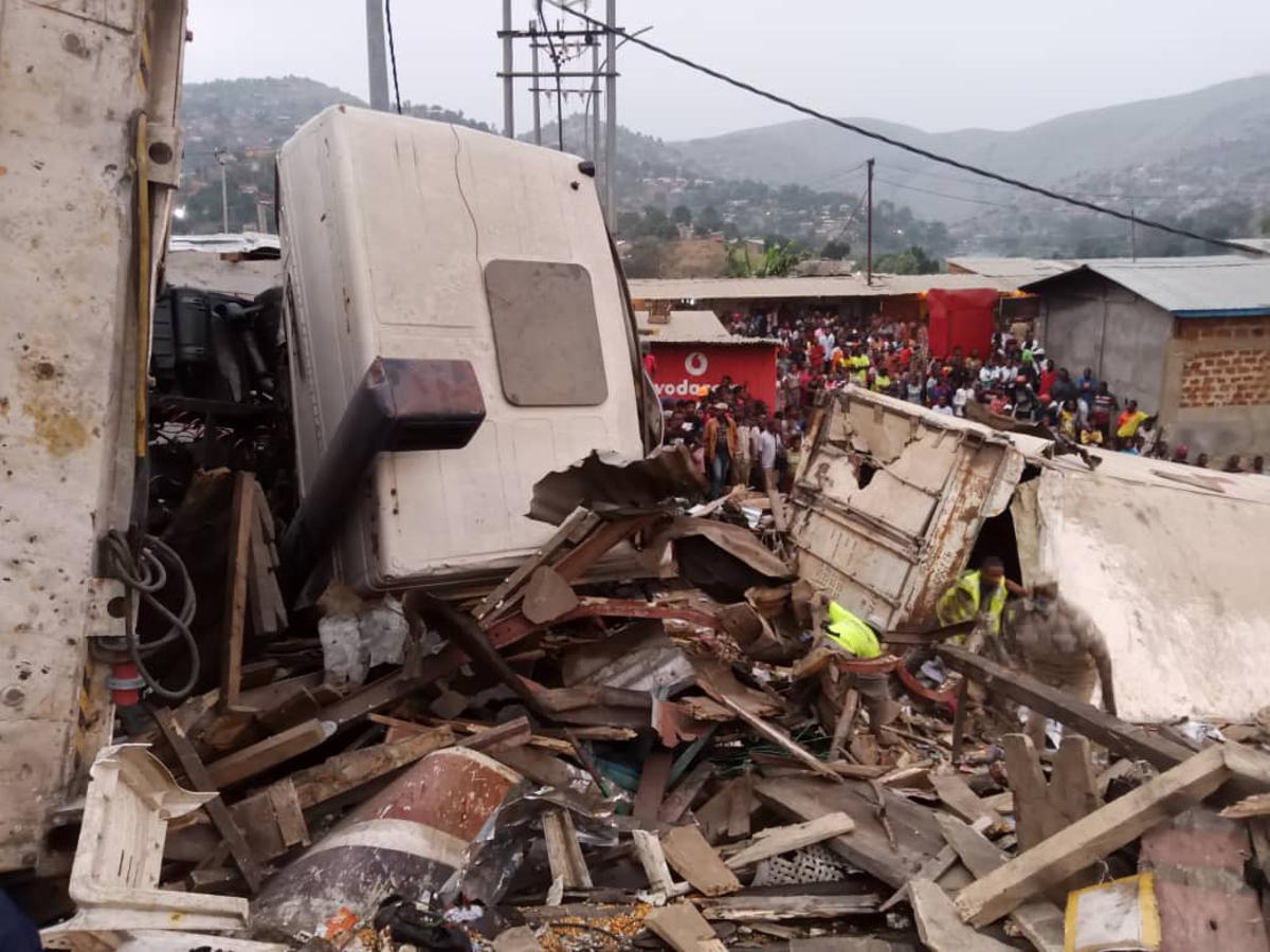 5 morts et 19 blessés dans un accident de circulation à Kasangulu