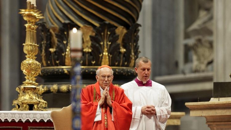 Messe pour l’élection du Pape: «La prière est la seule attitude juste qui convienne»