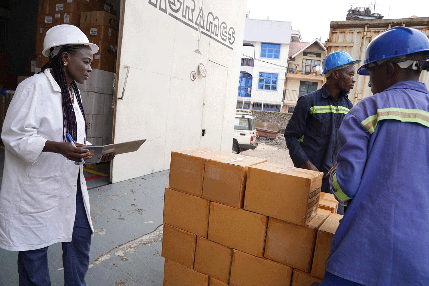 Est de la RDC : 23 tonnes de médicaments contre le VIH et la tuberculose, don du PNUD en partenariat avec le Fonds mondial