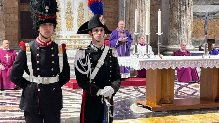 Lire la suite à propos de l’article Cardinal Parolin: que le Seigneur fasse taire les armes et que les hommes se réconcilient