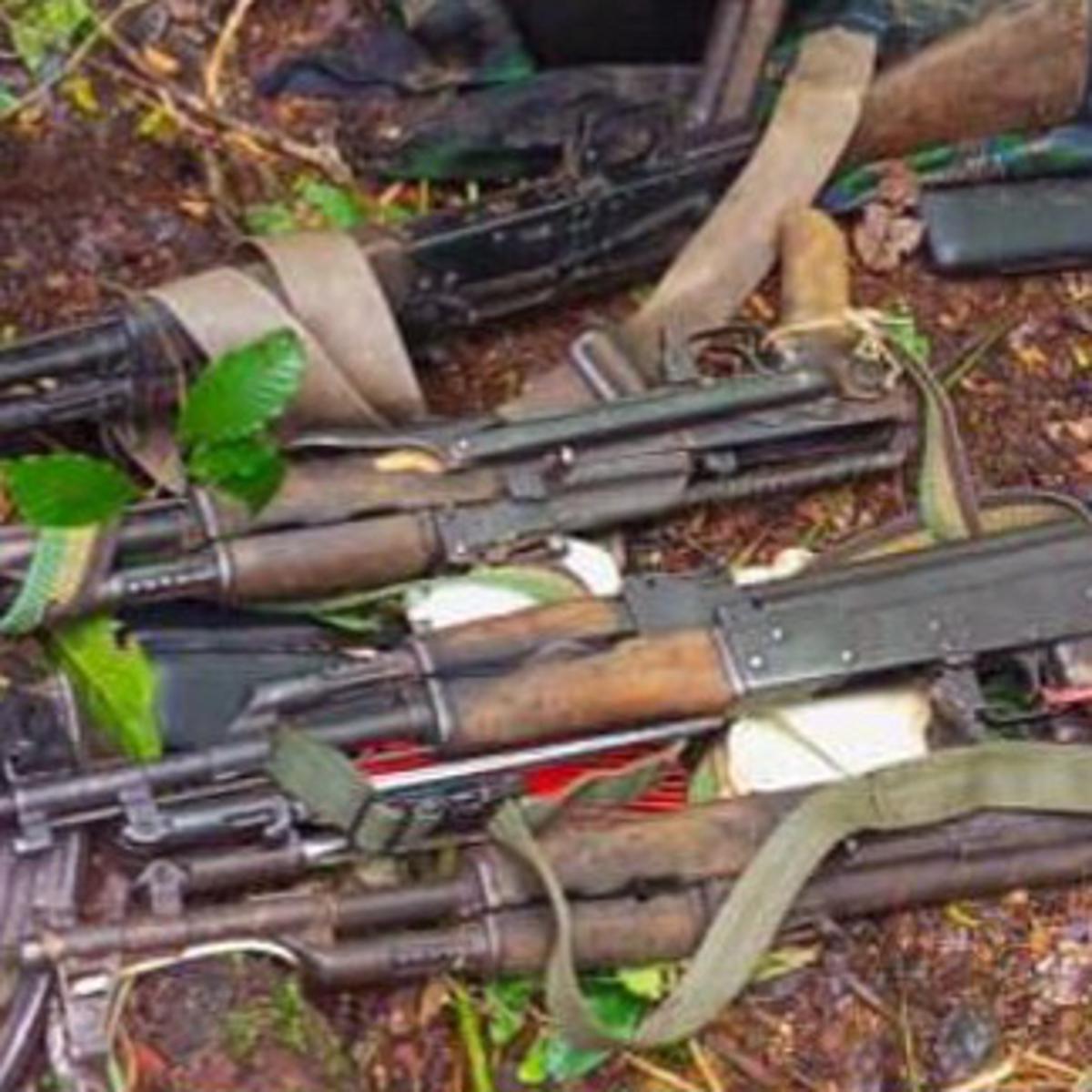 Lire la suite à propos de l’article Des centaines de caisses de munitions et diverses armes découvertes à Djugu (FARDC)