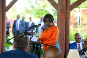 Lire la suite à propos de l’article Francophonie: le président F. Tshisekedi présente la candidature de Juliana Lumumba aux diplomates francophones à Kinshasa