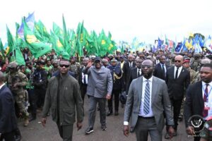 Lire la suite à propos de l’article F. Tshisekedi accueilli en triomphe à Kikwit et va inaugurer le déploiement du réseau de distribution électrique du barrage de Kakobola