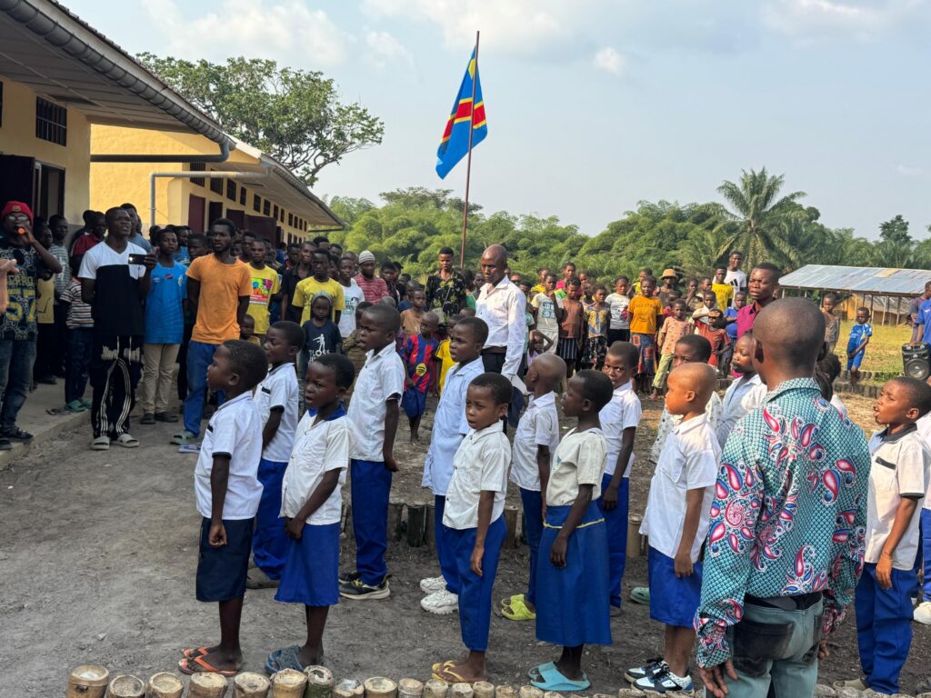 PDL-145T : à la Tshuapa, la dynamique de livraison des ouvrages se poursuit sous le suivi du ministre d&rsquo;Etat Guylain Nyembo